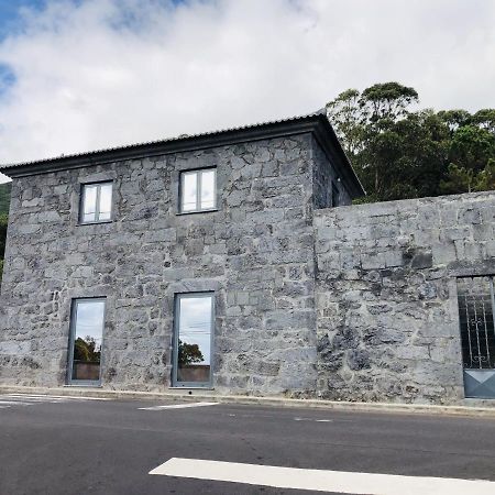 Amu- Apartamentos Misterios Da Urzelina Bagian luar foto
