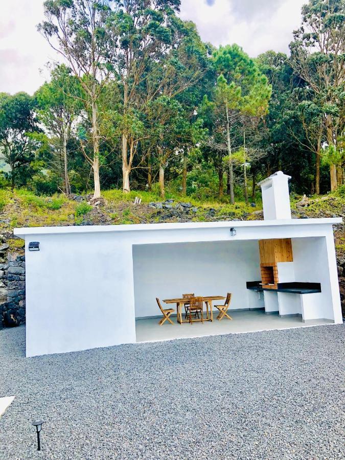 Amu- Apartamentos Misterios Da Urzelina Bagian luar foto