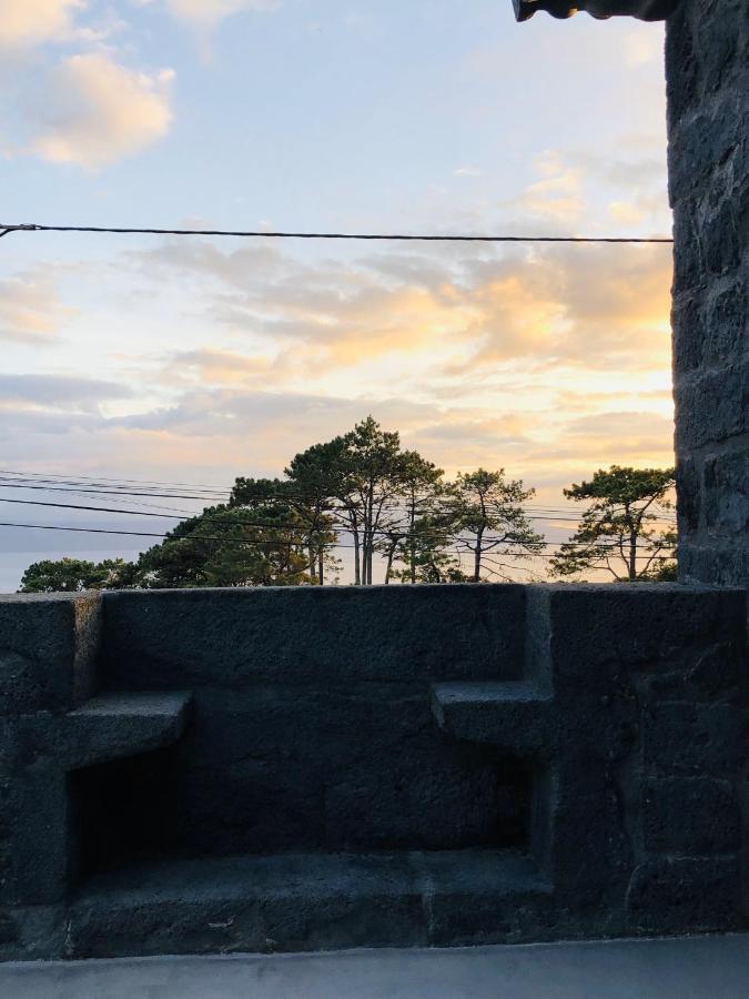 Amu- Apartamentos Misterios Da Urzelina Bagian luar foto