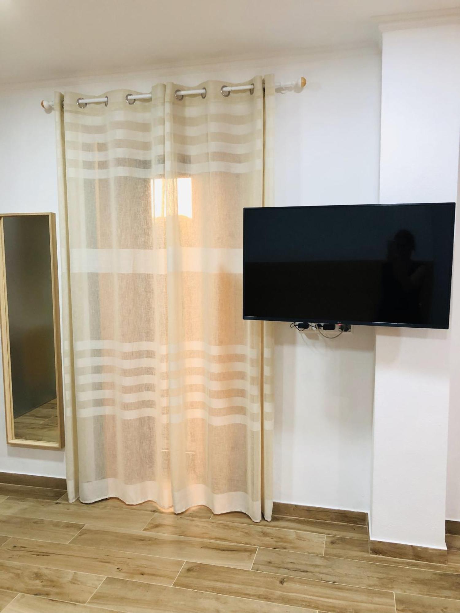 Amu- Apartamentos Misterios Da Urzelina Bagian luar foto