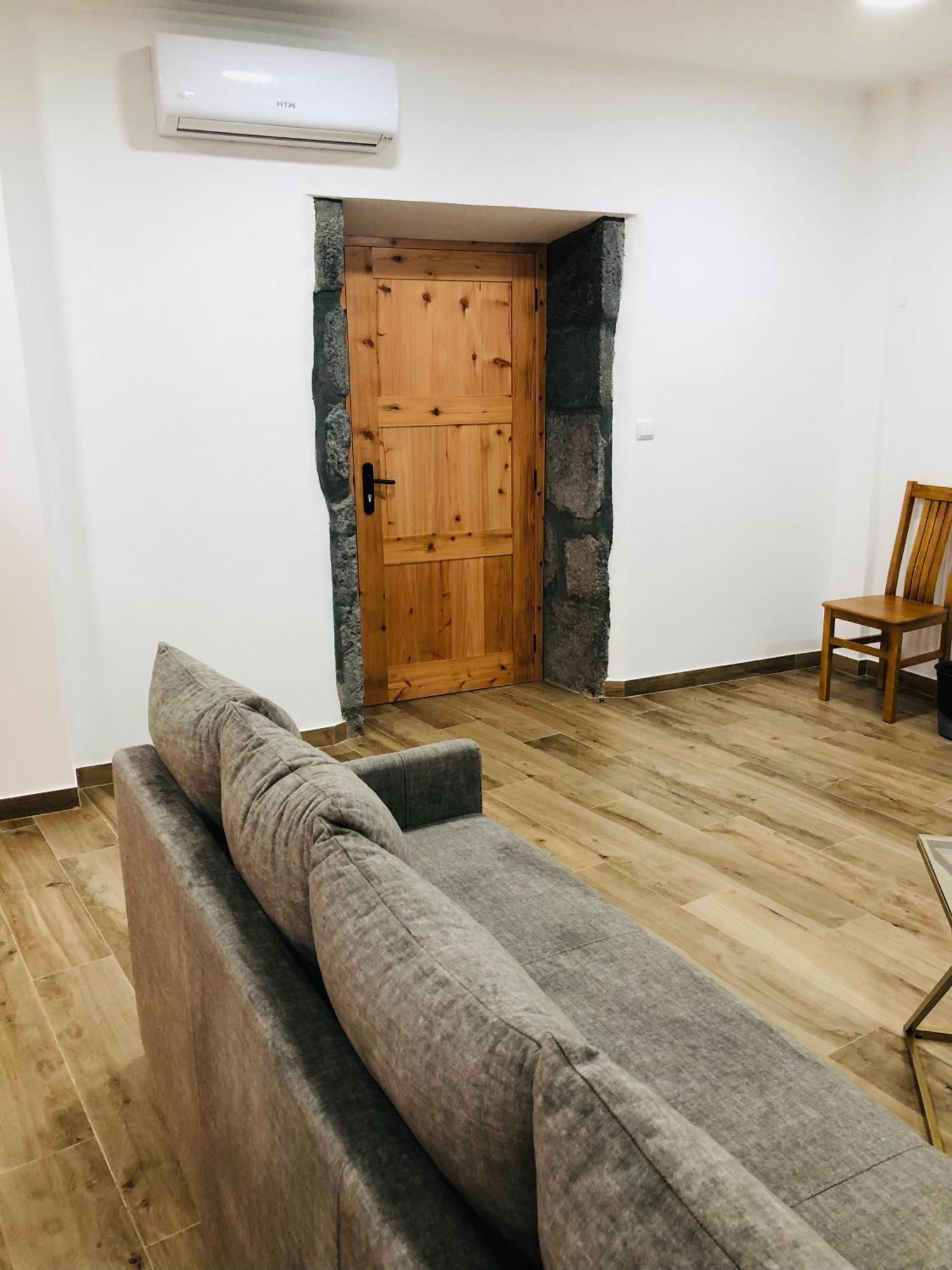 Amu- Apartamentos Misterios Da Urzelina Bagian luar foto