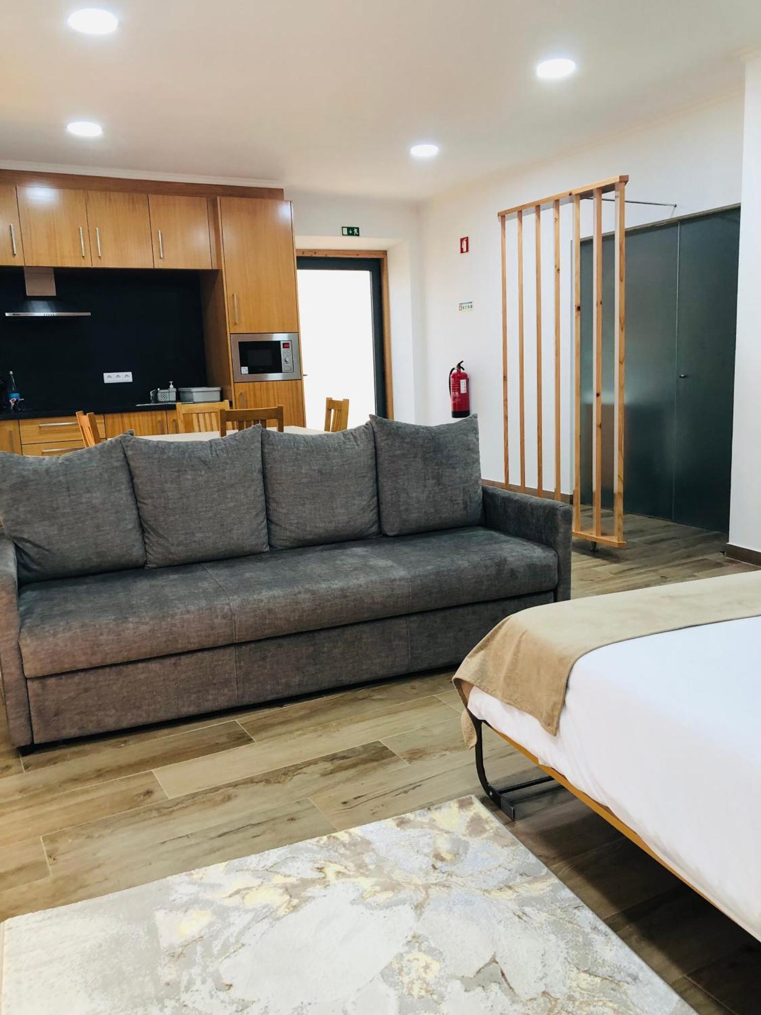 Amu- Apartamentos Misterios Da Urzelina Bagian luar foto